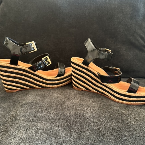 Kate Spade sandals. - Picture 5 of 7